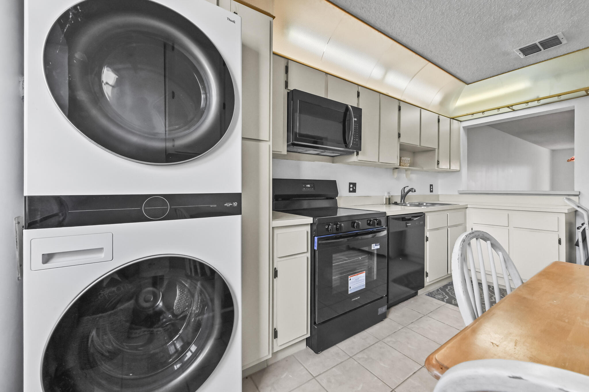 WESTVIEW - Residential Lease