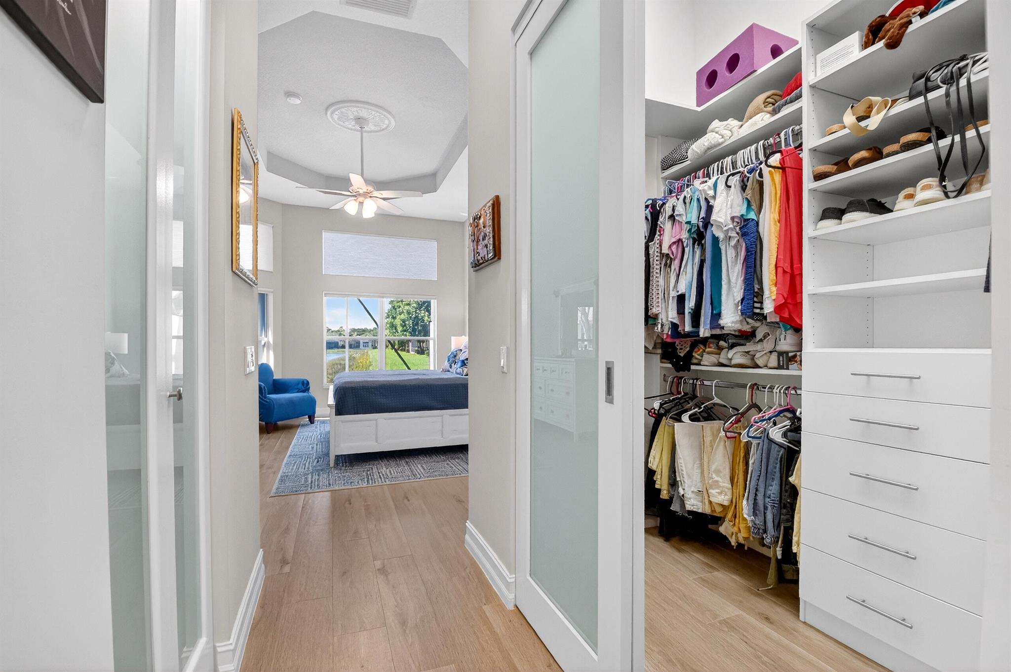 VALENCIA SHORES 3 - Residential