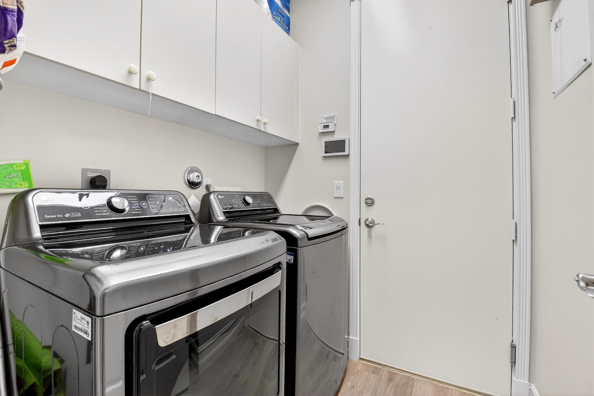 VALENCIA SHORES 3 - Residential