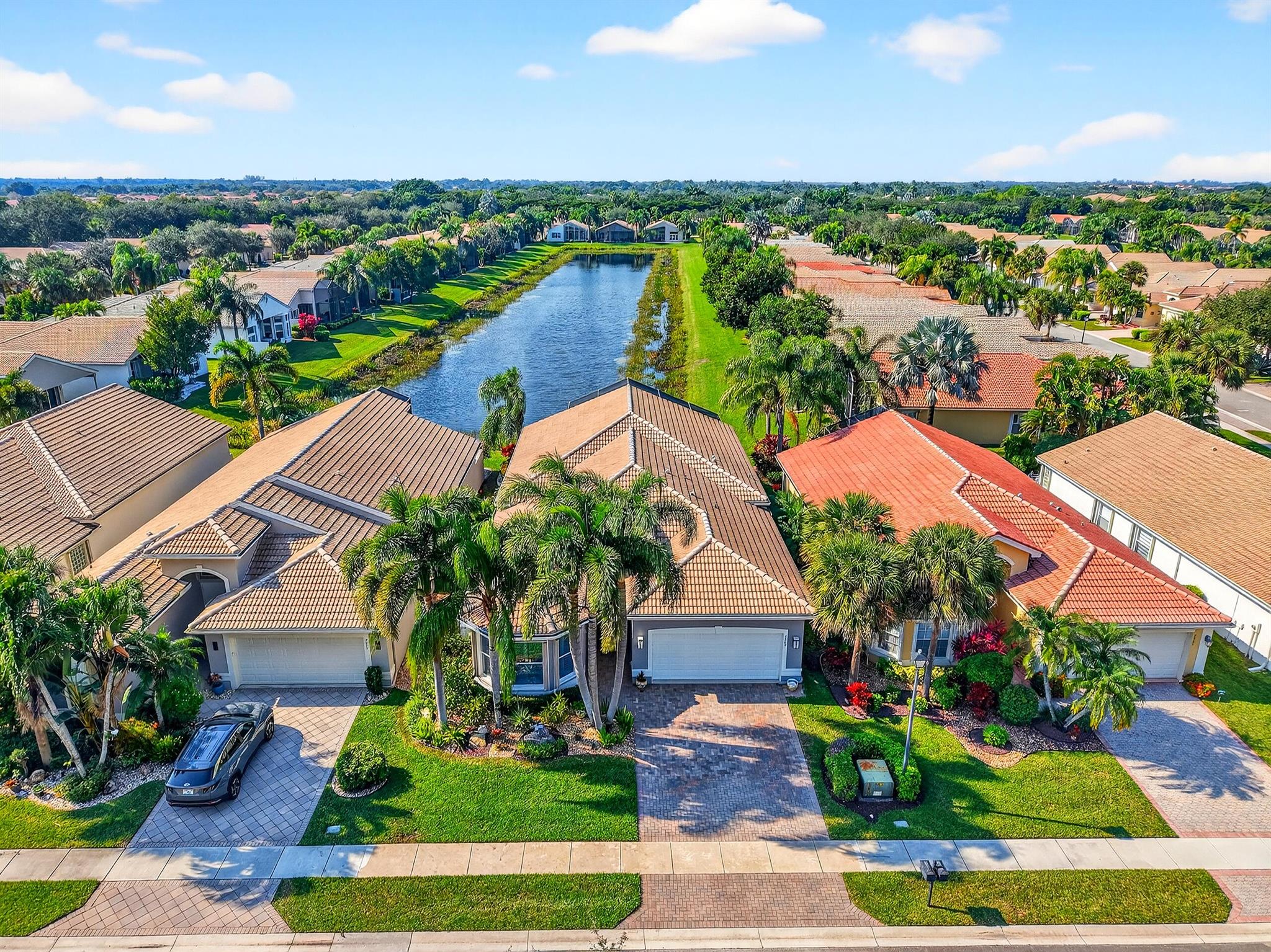 VALENCIA SHORES 3 - Residential