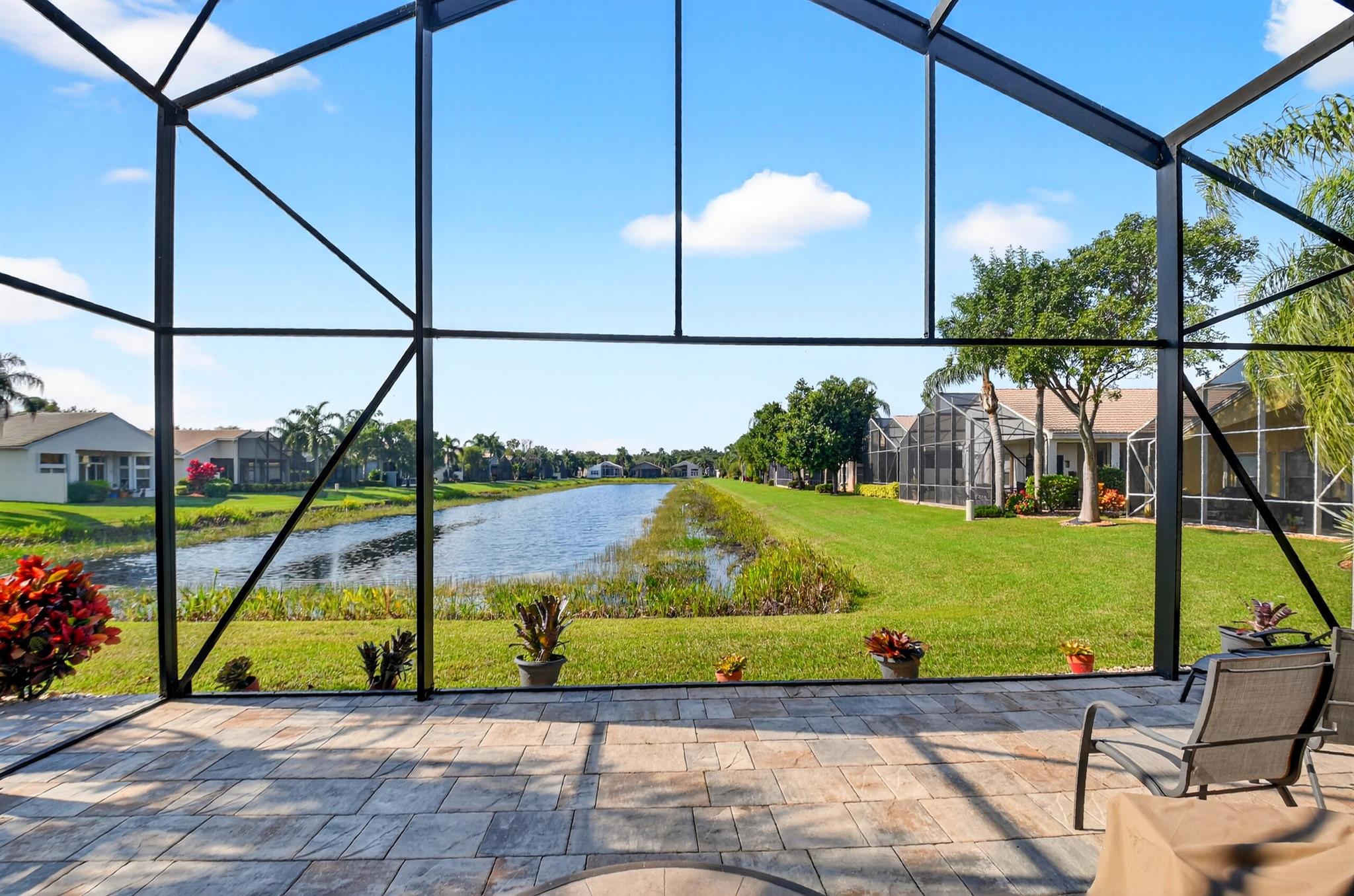 VALENCIA SHORES 3 - Residential