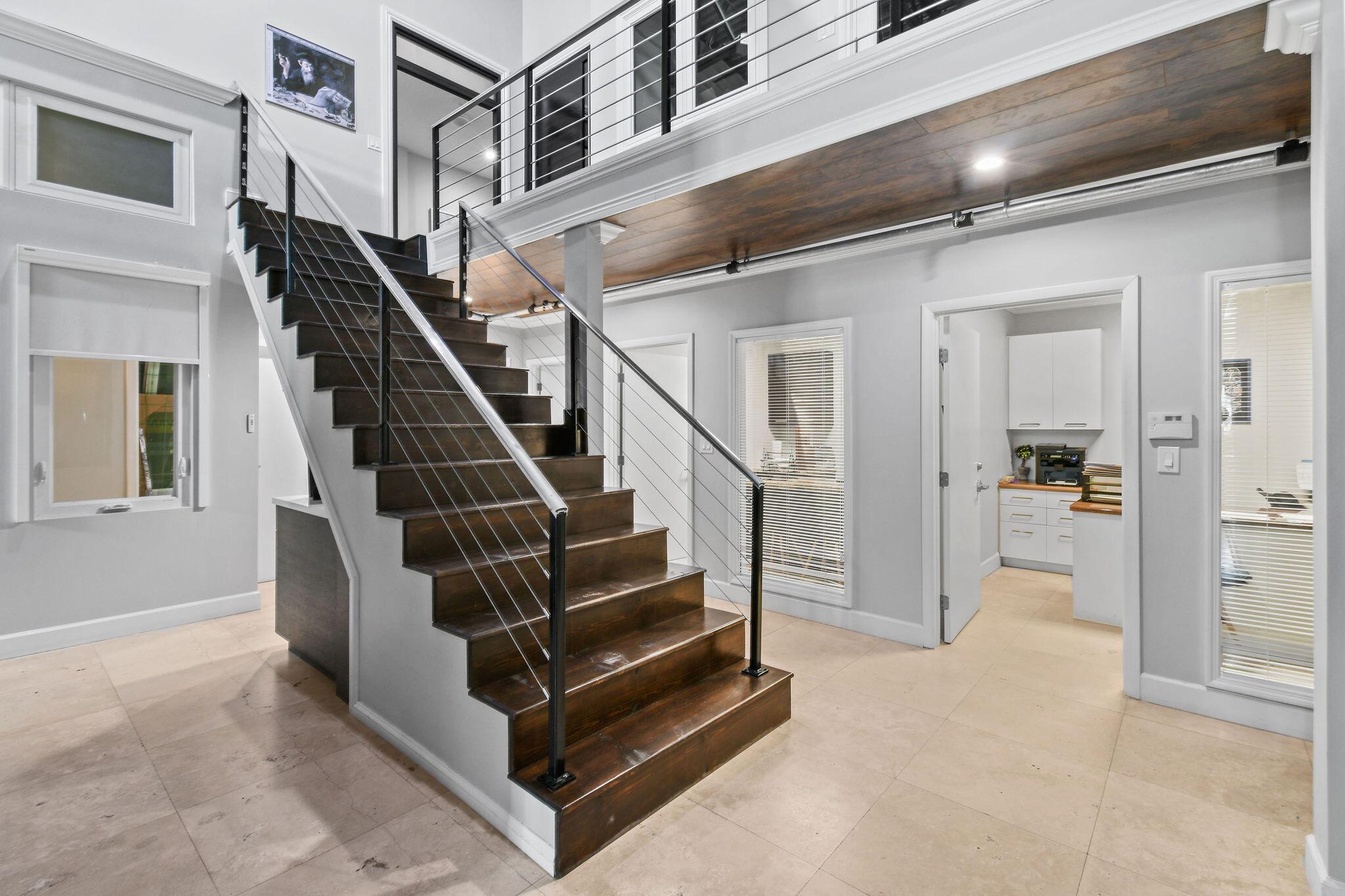 WEST PALM BEACH COMMERCE - Commercial Sale
