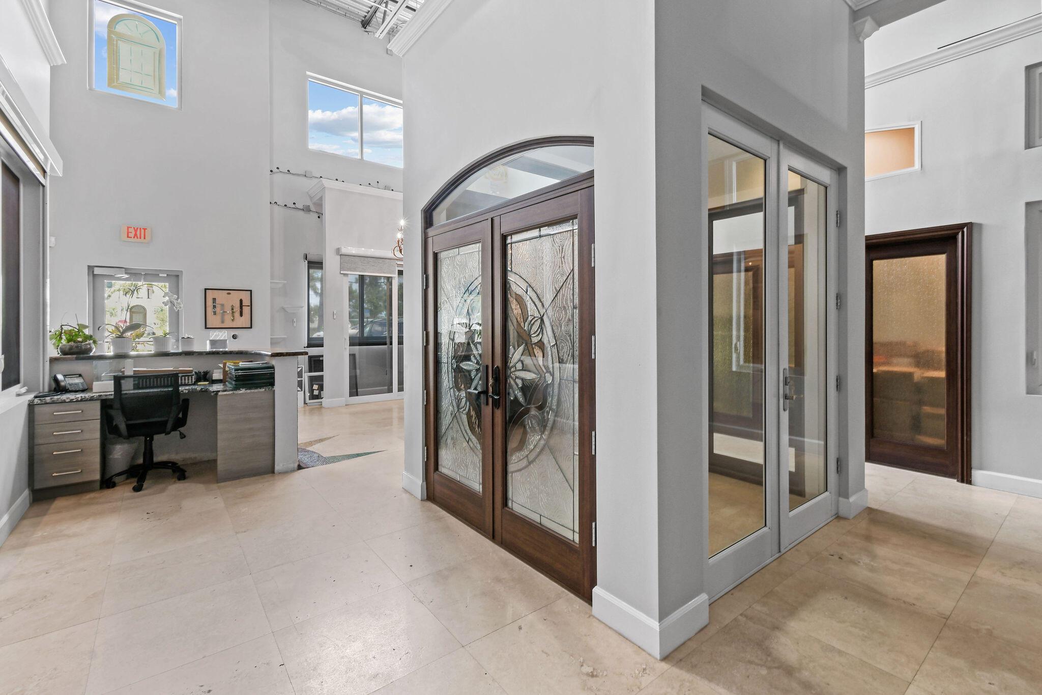 WEST PALM BEACH COMMERCE - Commercial Sale