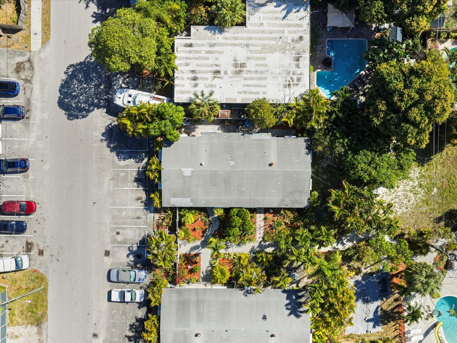 560-564 NE 34th Street