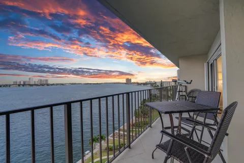801 Lake Shore Drive Unit 807, Lake Park, FL 33403 - MLS#: R11043802