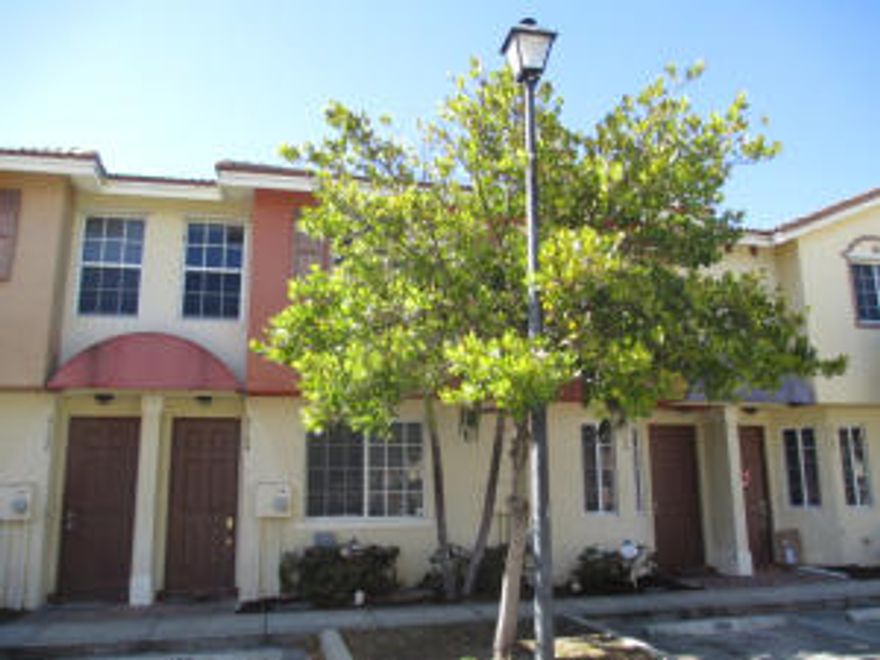 Three bedroom town home. Open floor plan and spacious living area and updated kitchen. Gated community. Close proximity to shopping and highway. Close distance to golf course and Rapids water Park This is a Fannie Mae homepath property.