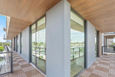 Tiny photo for 124 Hendricks Isle #Ph401, Fort Lauderdale, FL 33301 (MLS # B26026950)