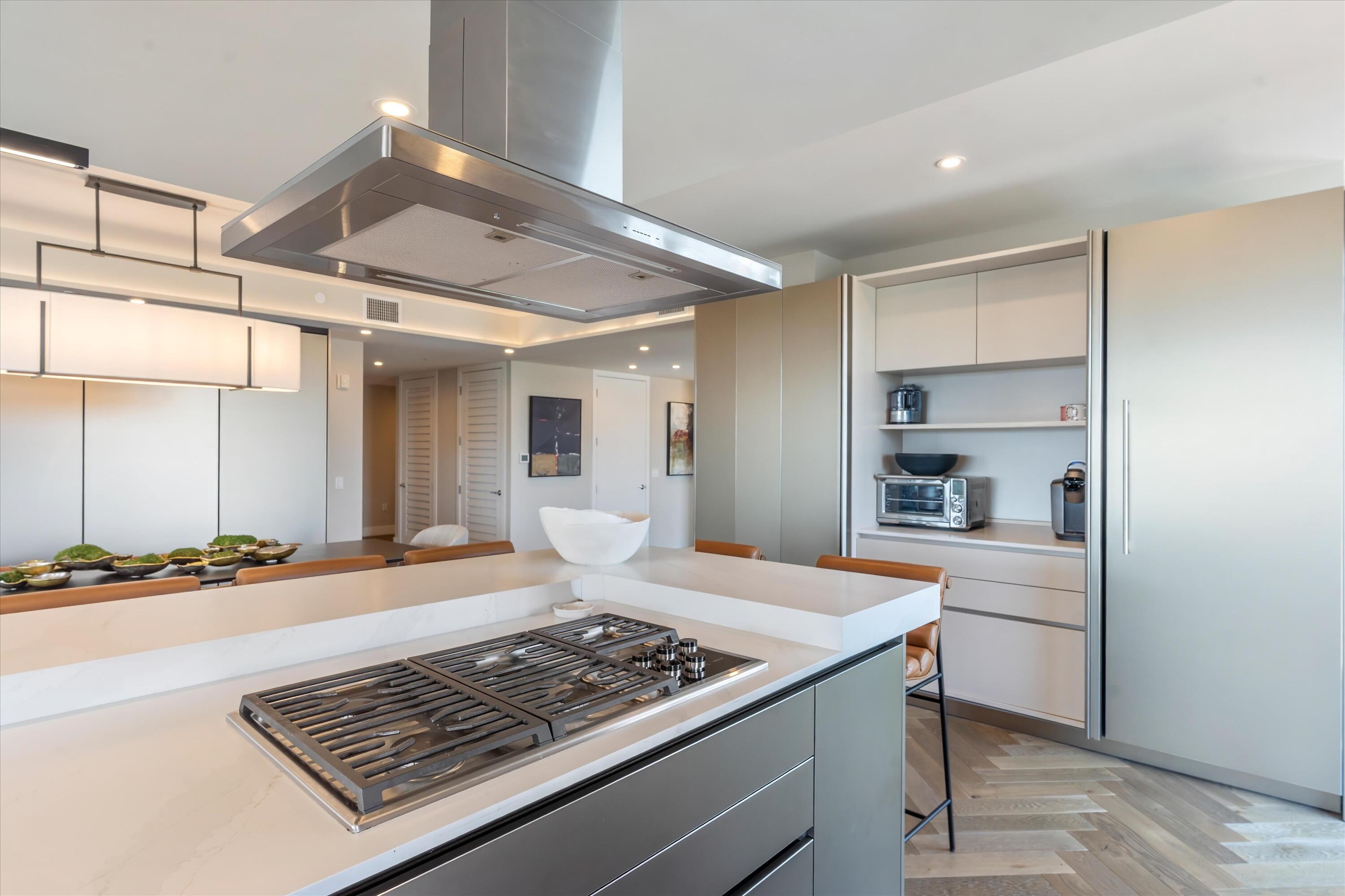 ONE24 RESIDENCES CONDO - Residential