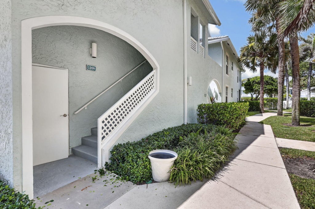 Photo of 1209 MAINSAIL Circle #1209, Jupiter, FL 33477 (MLS # B26068665)