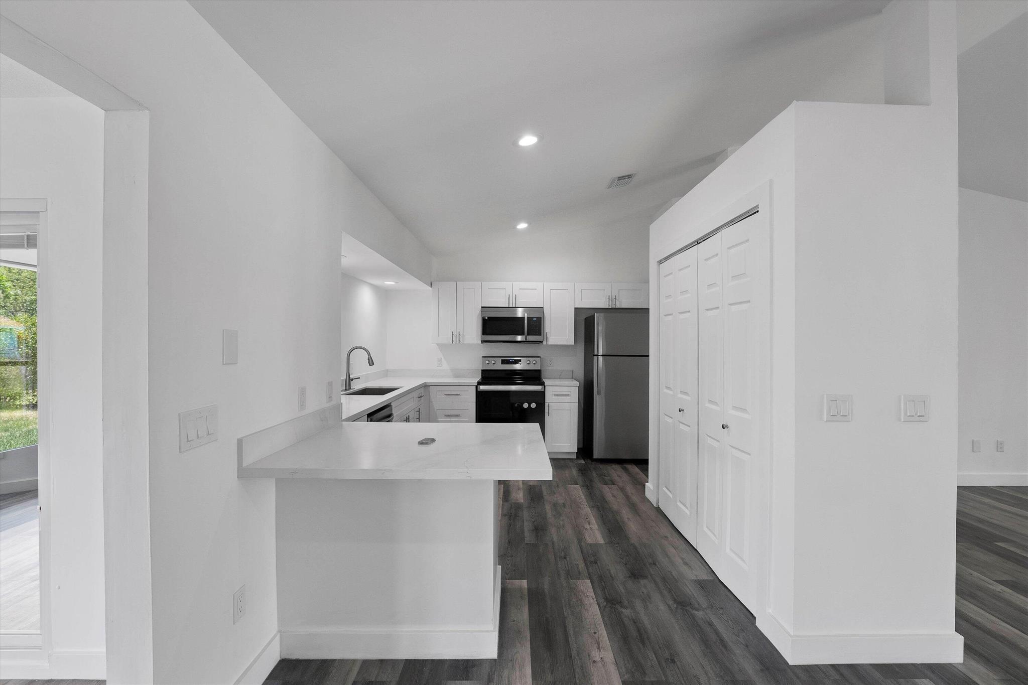 PORT ST LUCIE SECTION 13 - Residential Lease