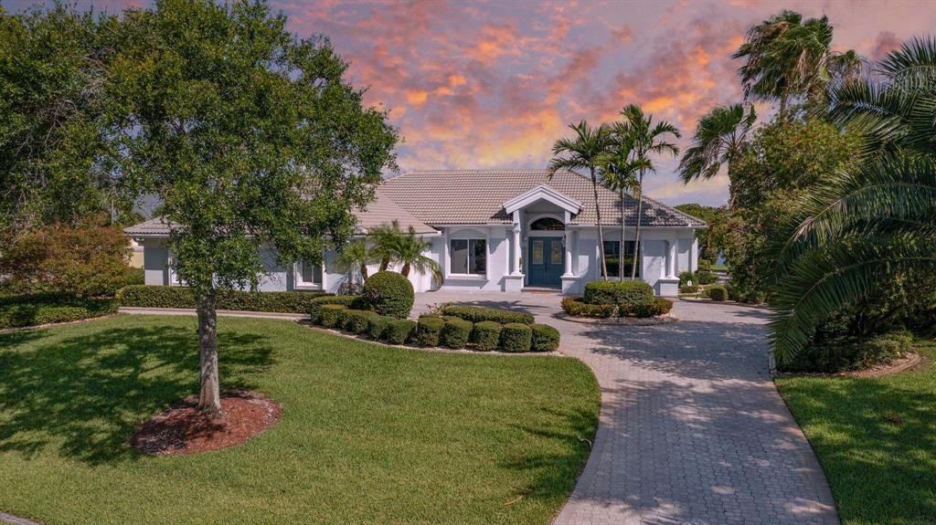 Photo of 4808 SW Lake Grove Circle, Palm City, FL 34990 (MLS # R10719174)