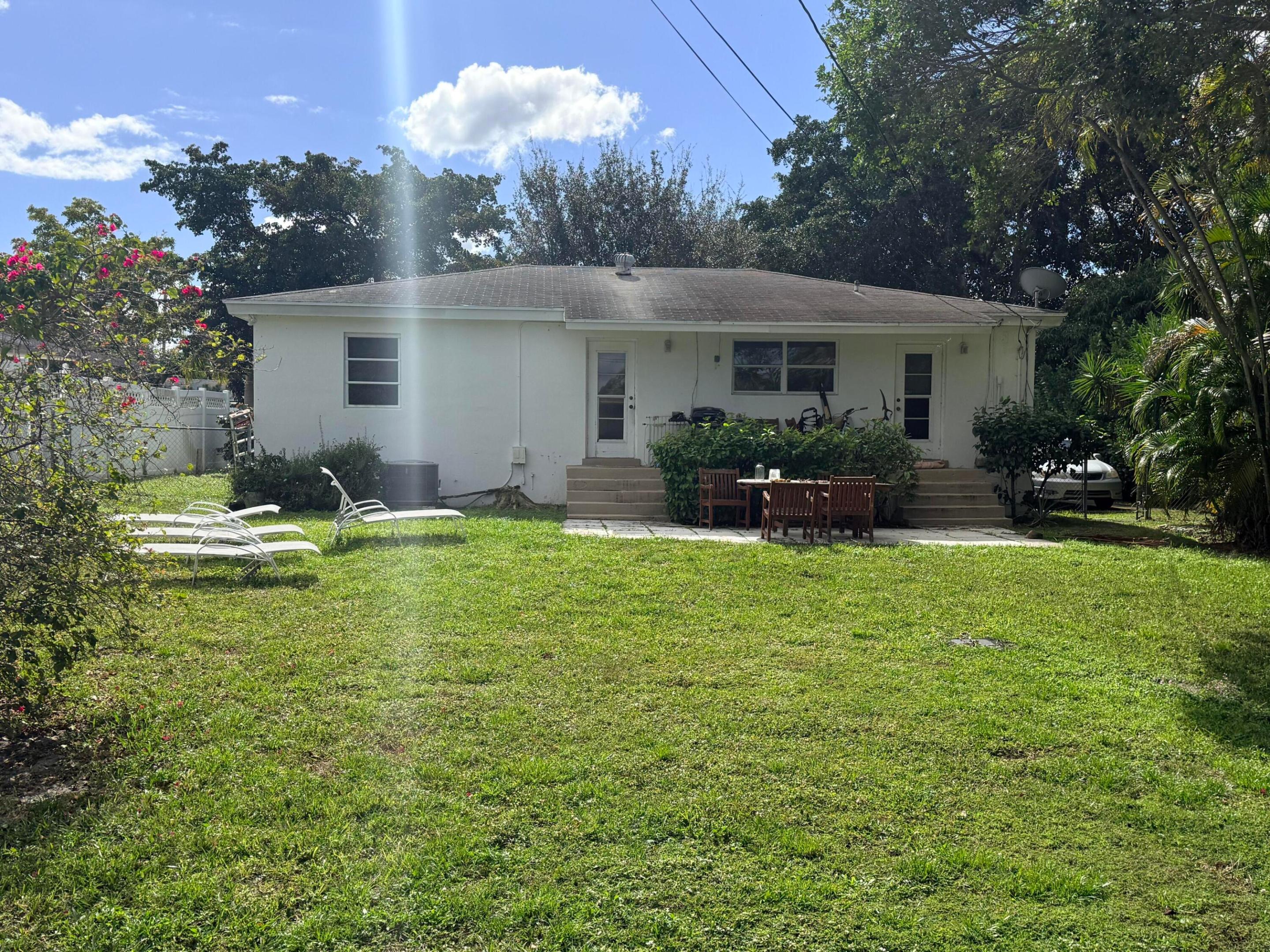 937 Upland Road