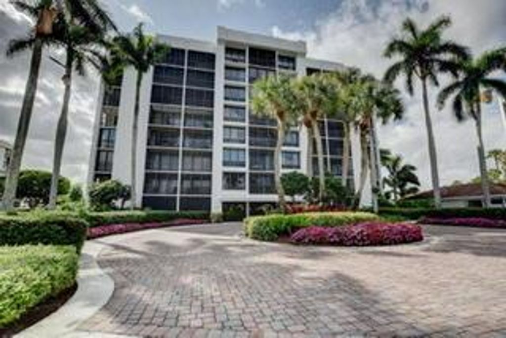 Photo of 6815 Willow Wood Drive #4073, Boca Raton, FL 33434 (MLS # R10637338)