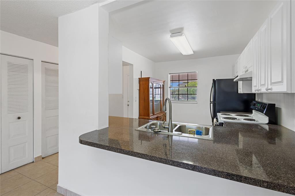 Woodbridge Condo - Residential Lease