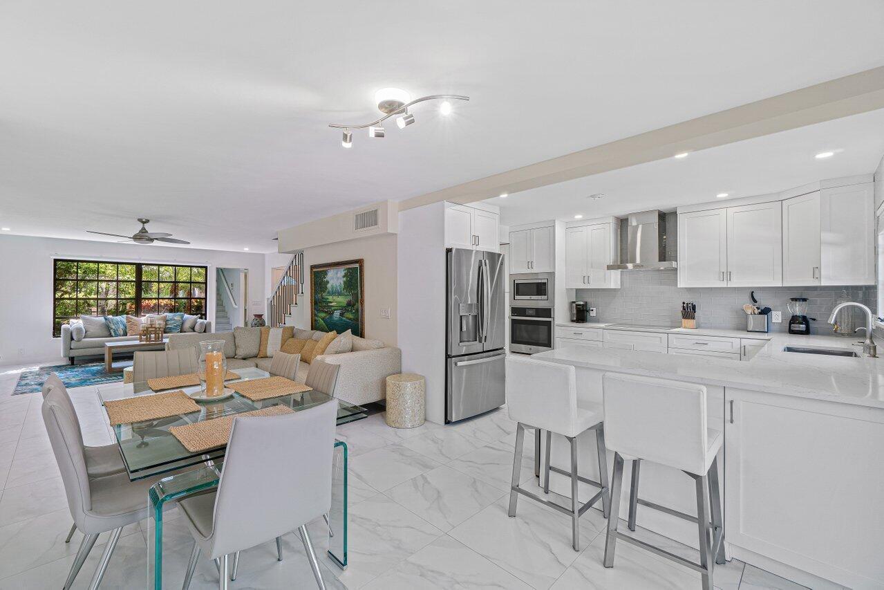 JARDIN DEL MAR COND - Residential
