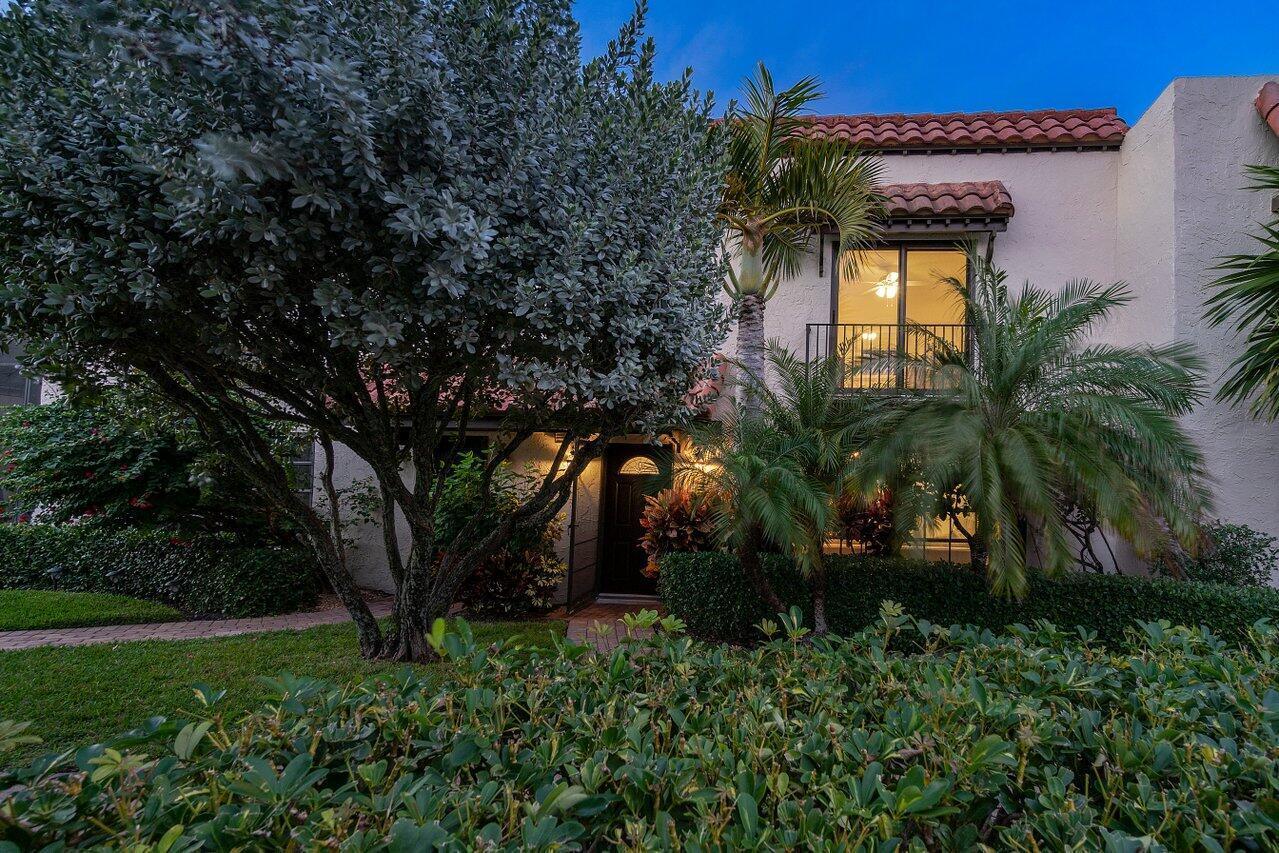 JARDIN DEL MAR COND - Residential
