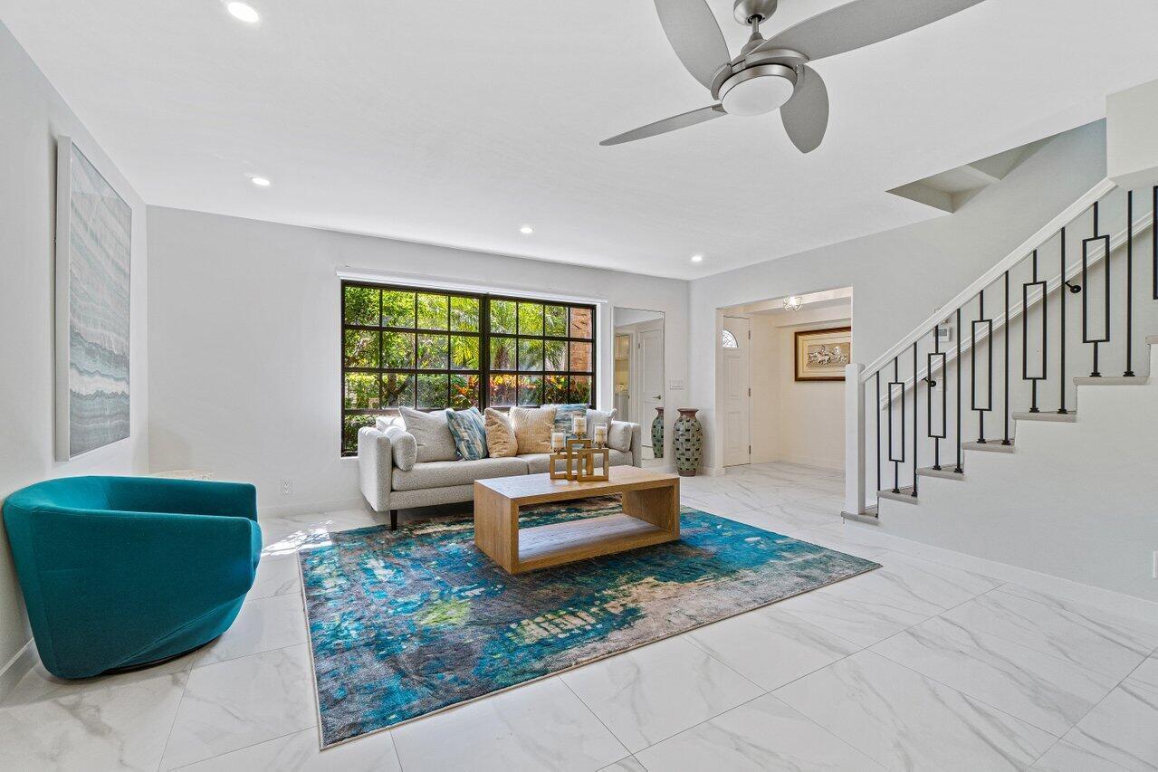 JARDIN DEL MAR COND - Residential