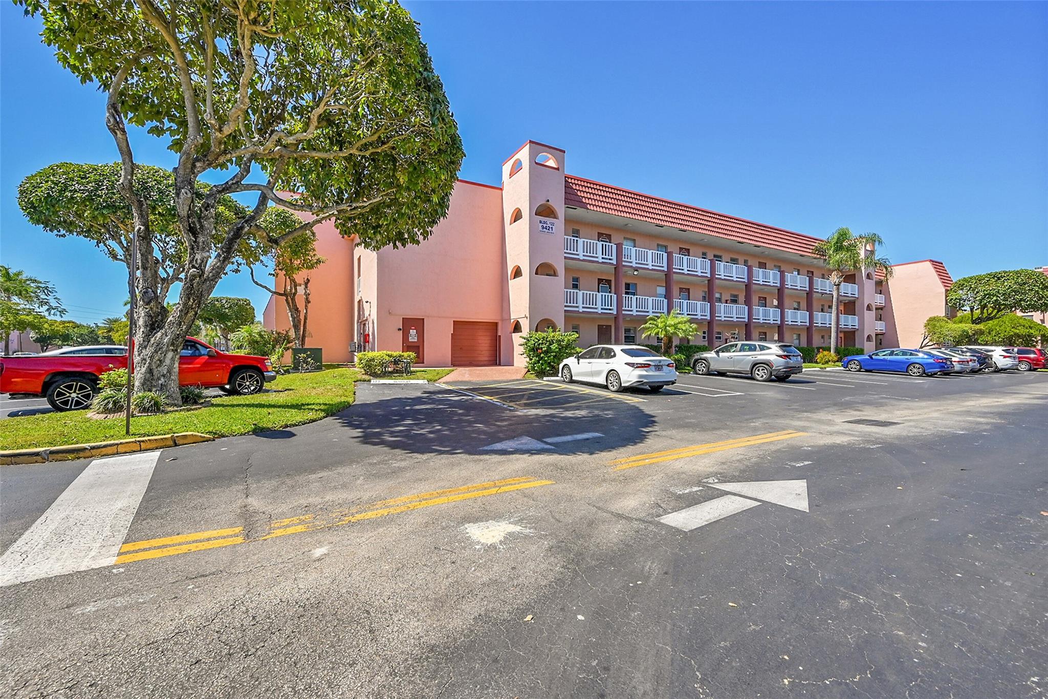 Sunrise Lakes - Residential