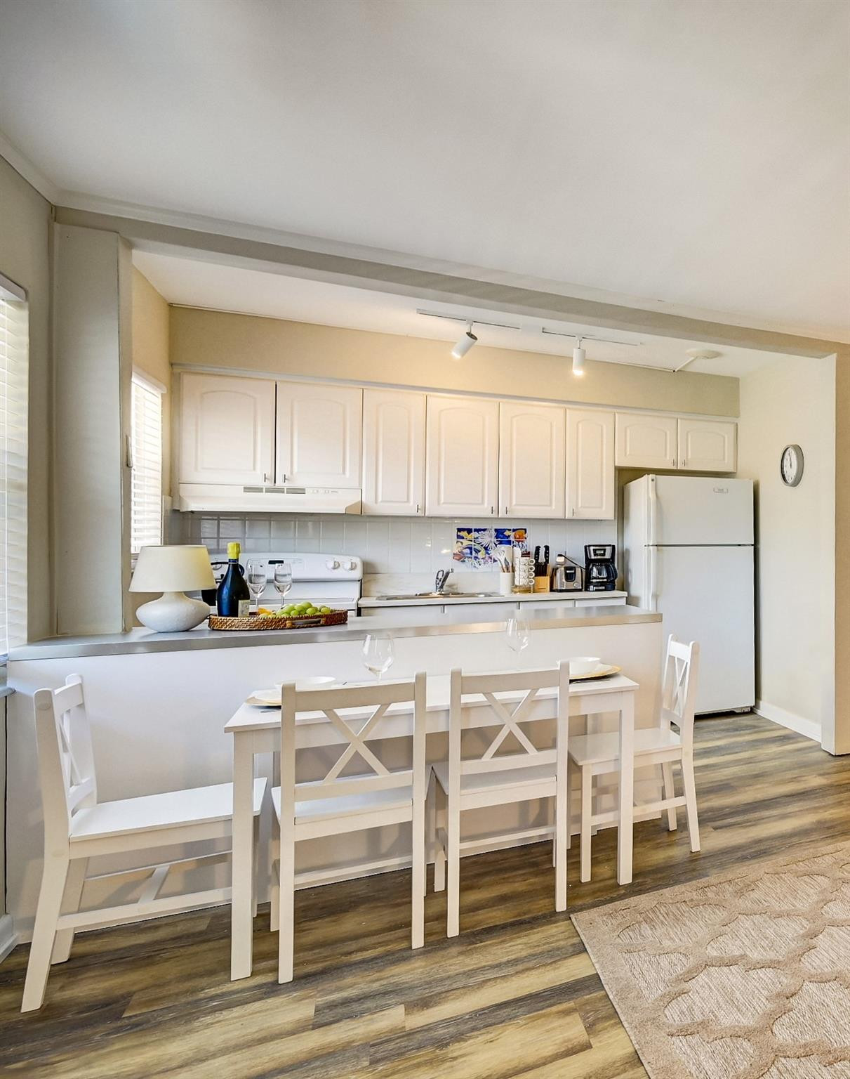 HOLIDAY ISLE YACHT CLUB CONDO - Residential