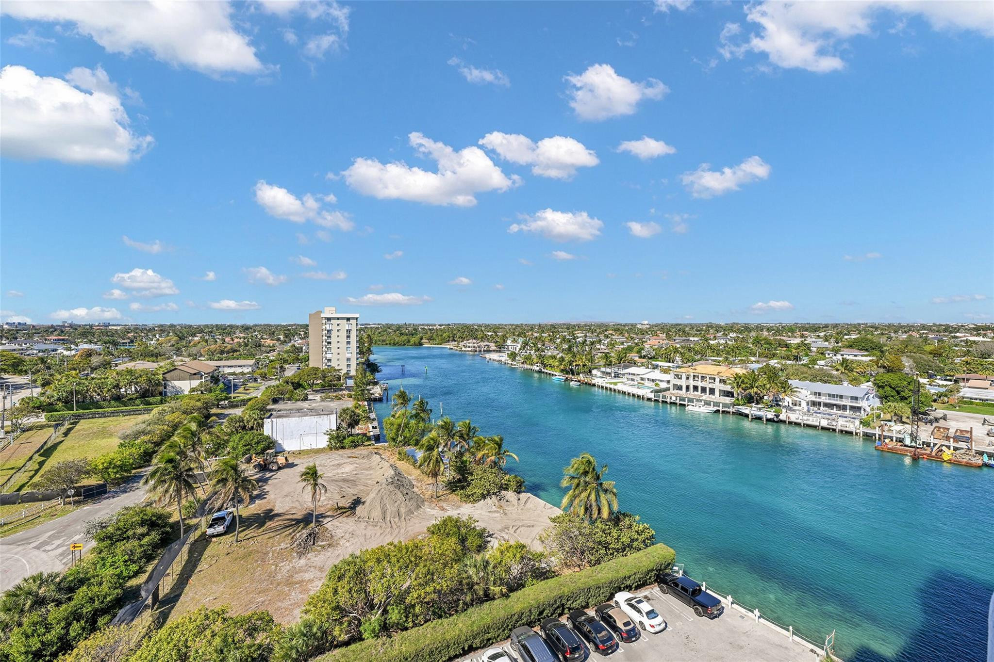 2639 N Riverside Drive 1005