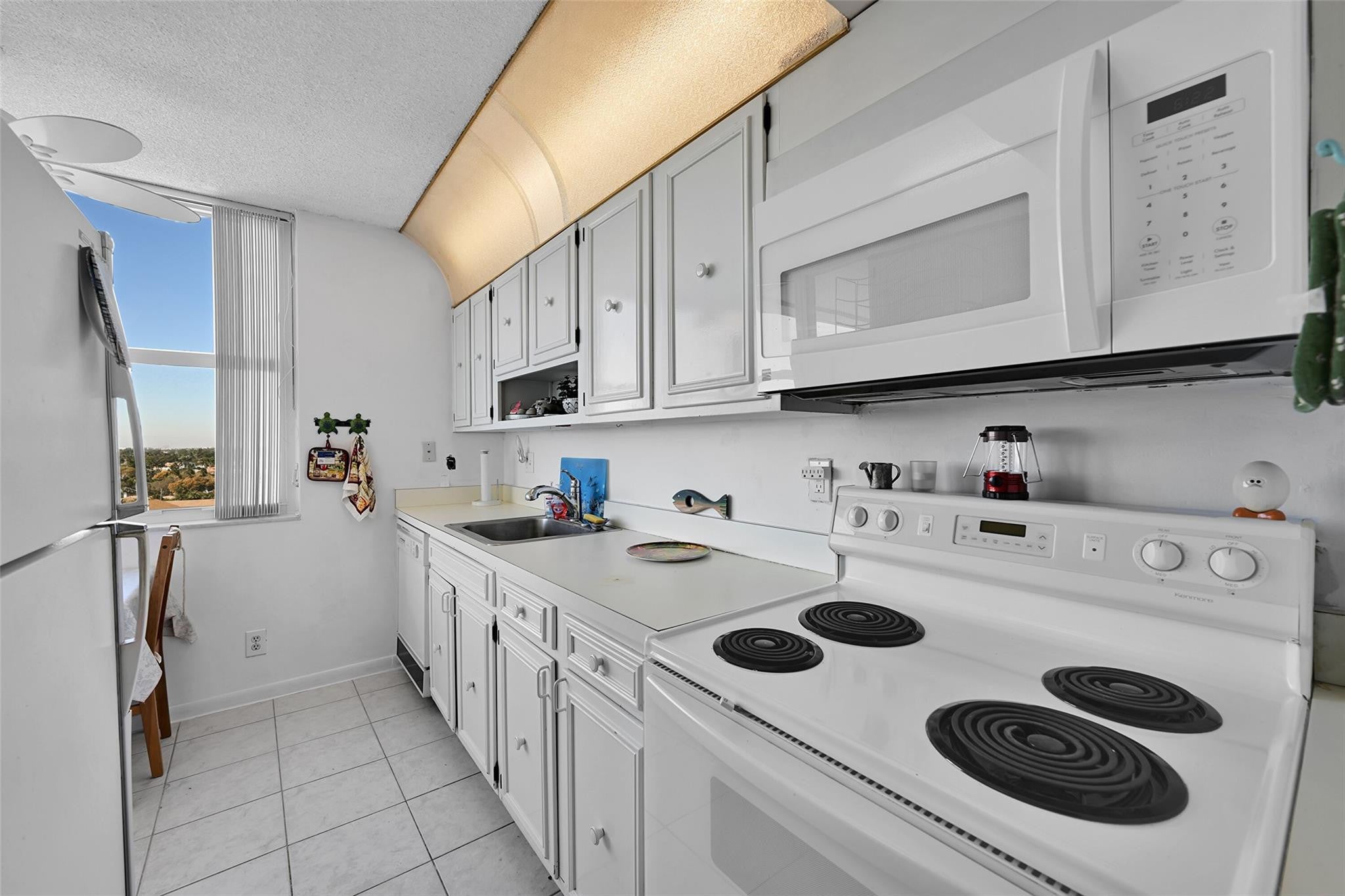 2639 N Riverside Drive 1005
