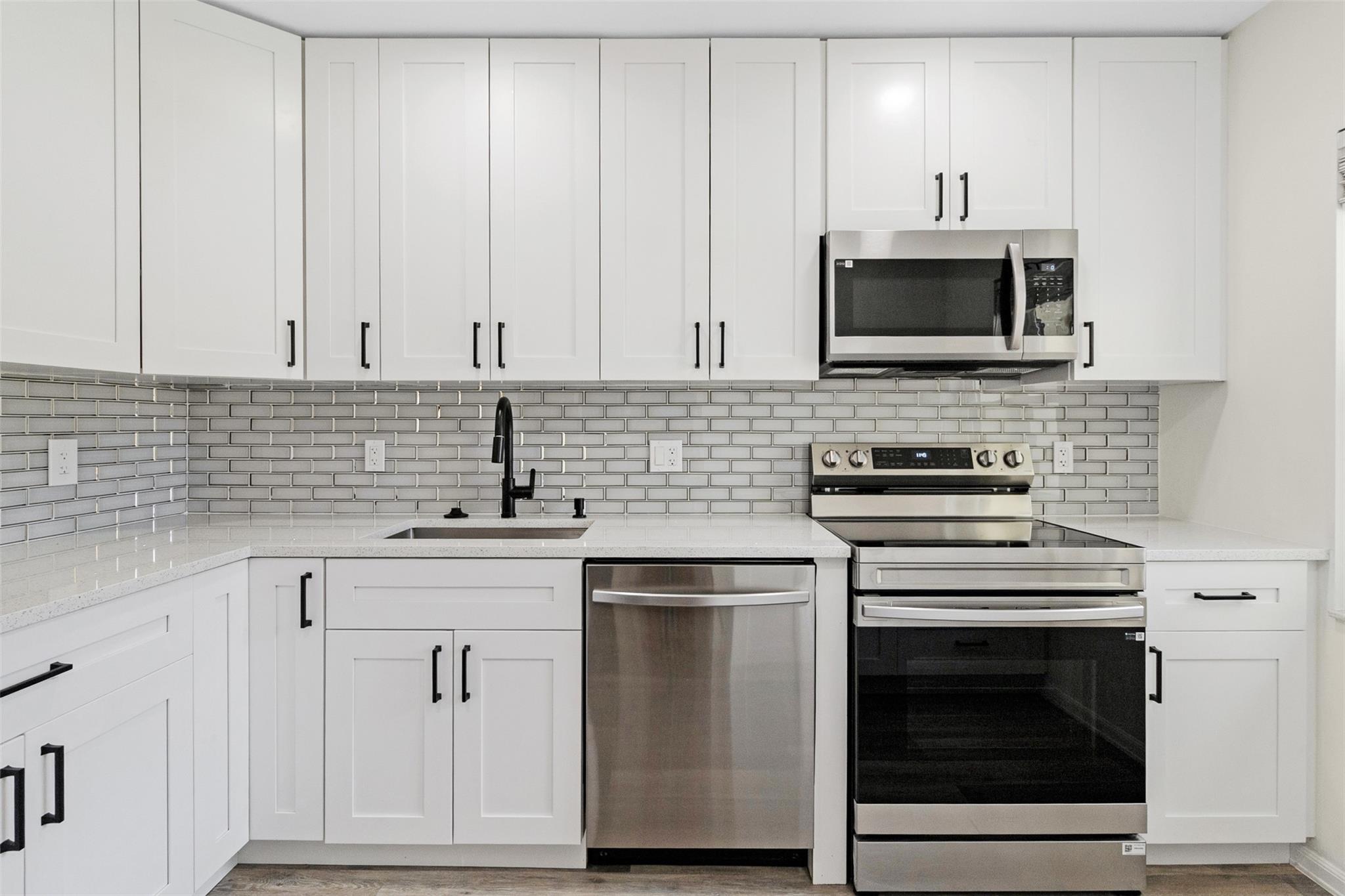 BOCA LAGO - Residential Lease