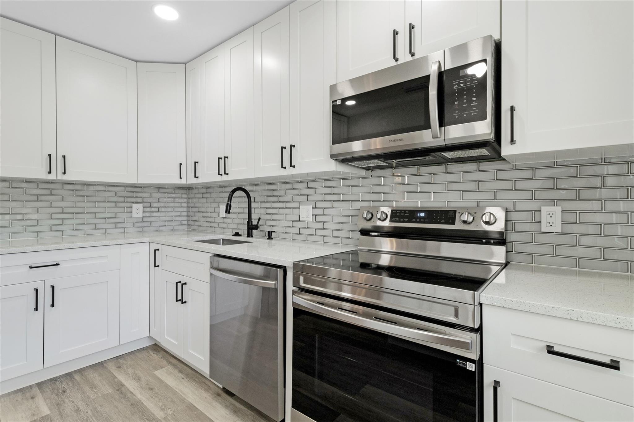 BOCA LAGO - Residential Lease