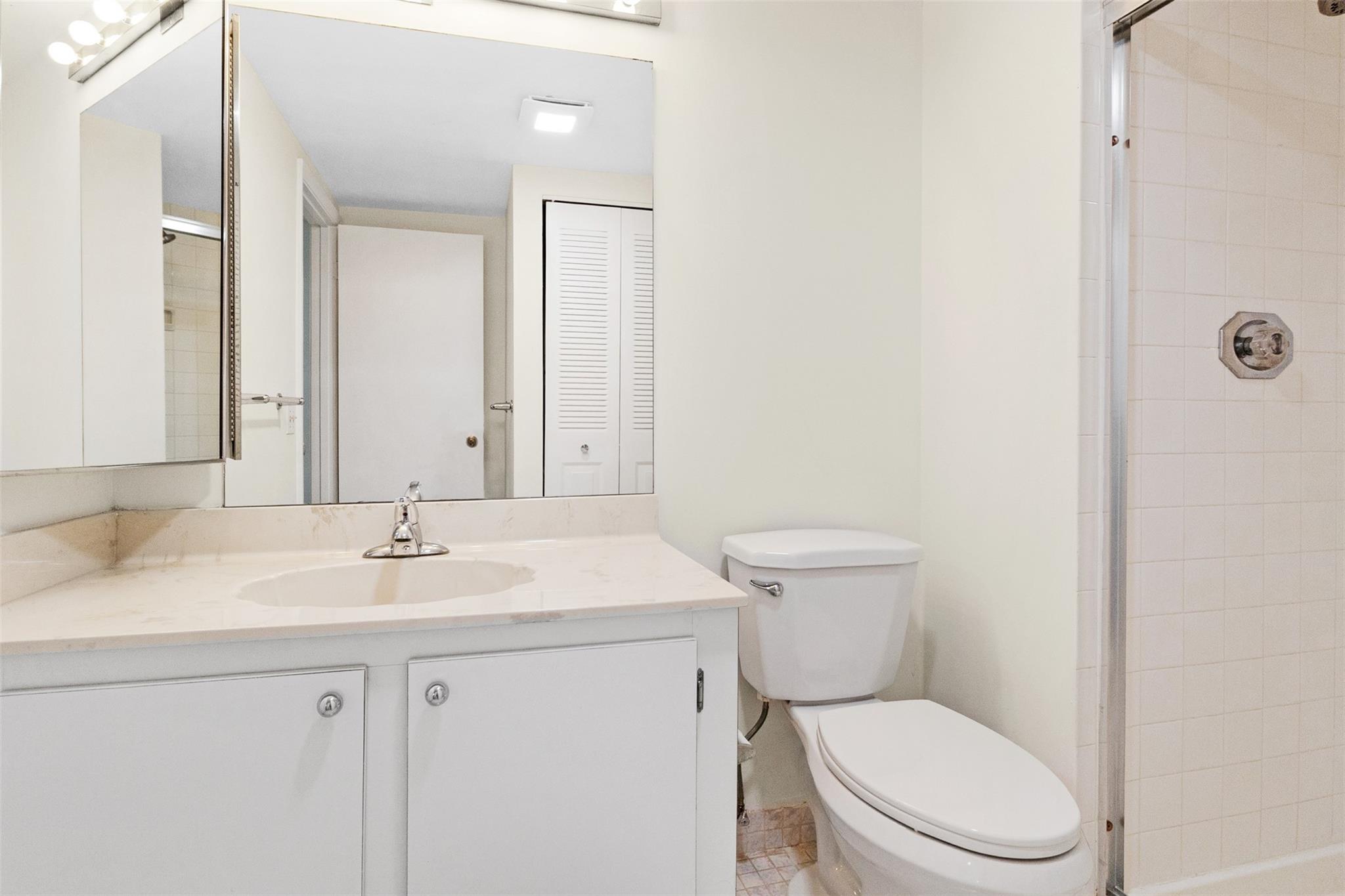 BOCA LAGO - Residential Lease