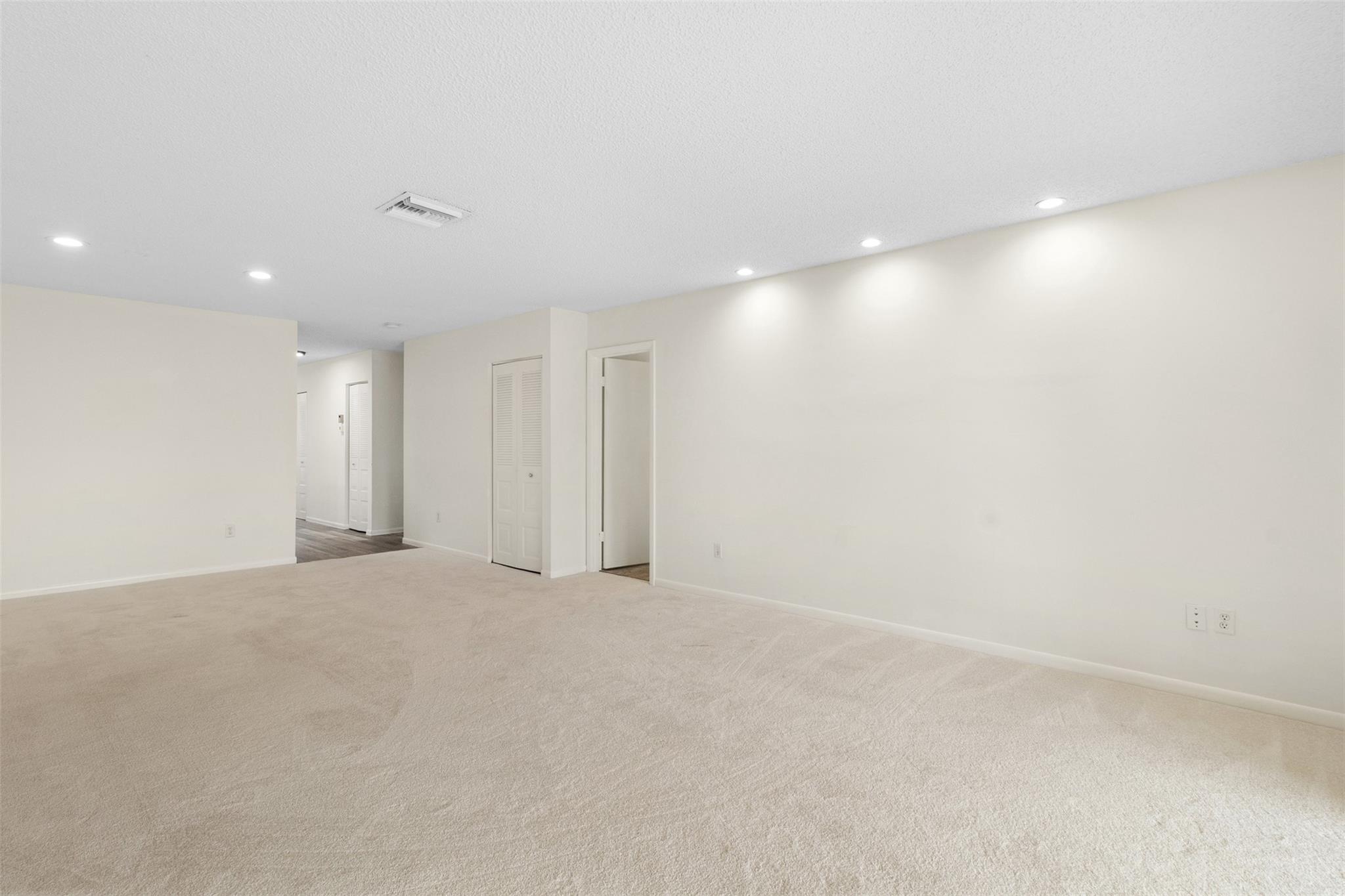 BOCA LAGO - Residential Lease