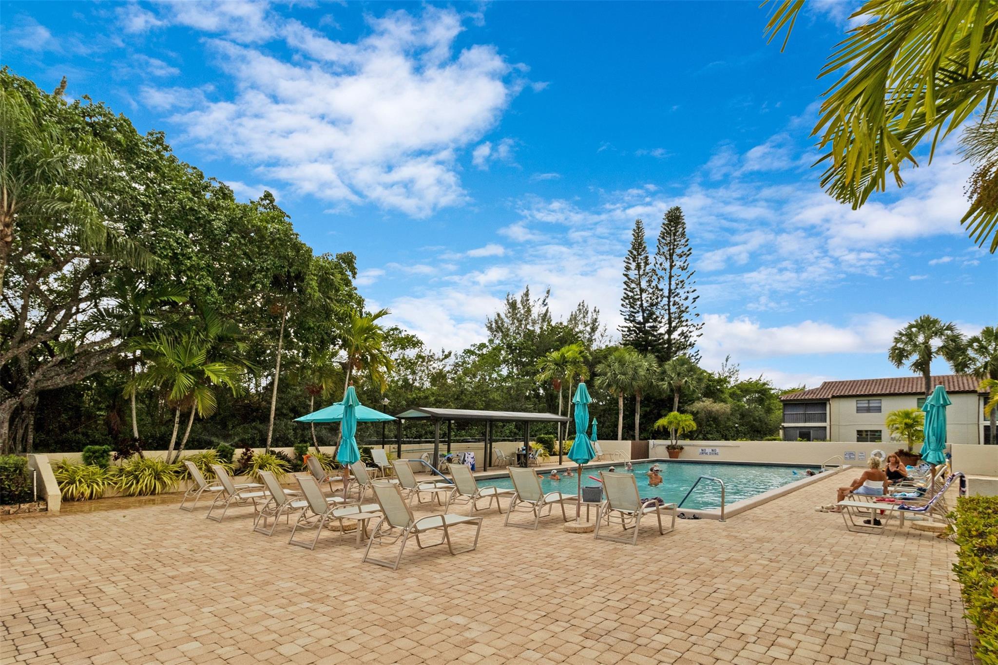 BOCA LAGO - Residential Lease