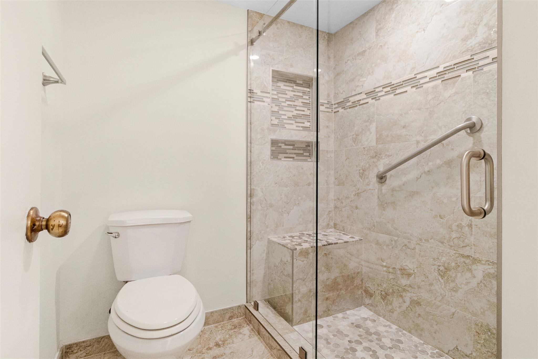 BOCA LAGO - Residential Lease