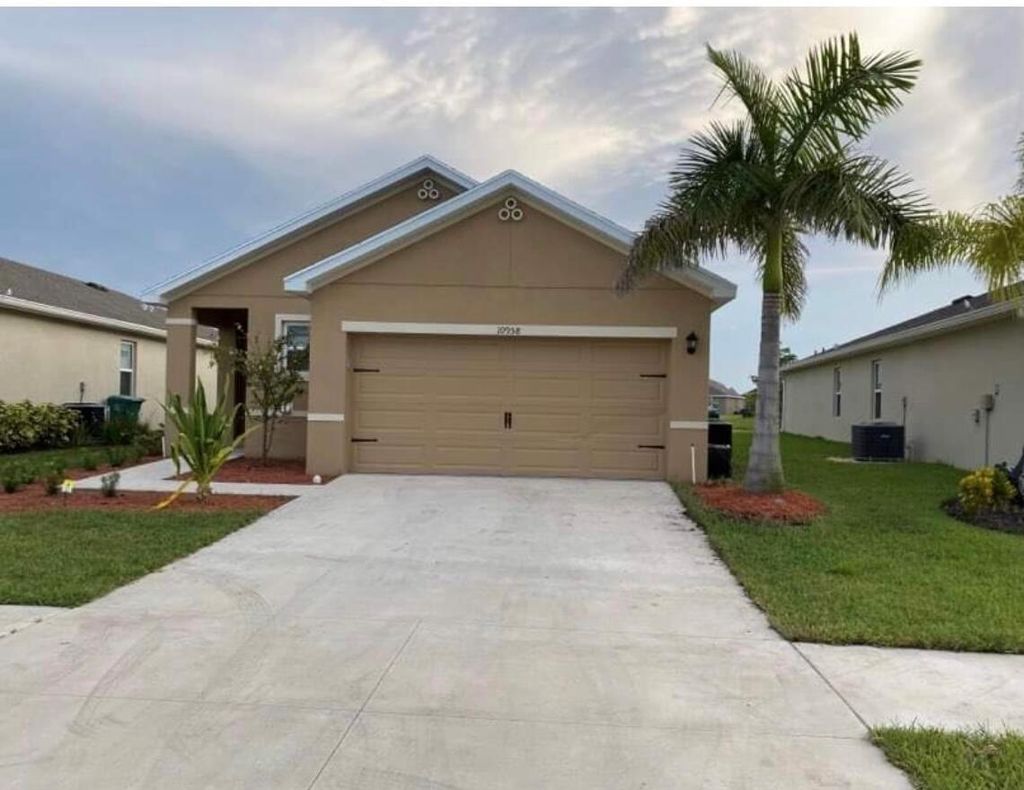 Photo of 10958 SW Robbia Way, Port St Lucie, FL 34987 (MLS # R10917523)