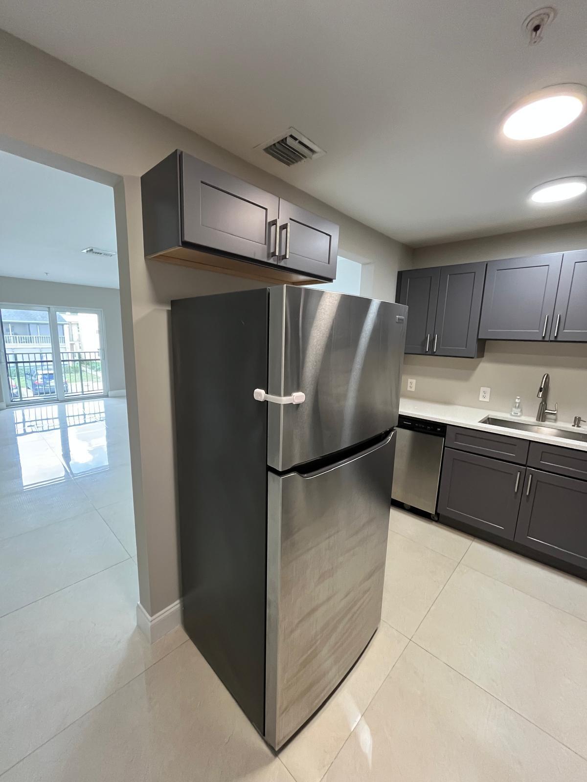 RAMBLEWOOD EAST CONDO - Residential