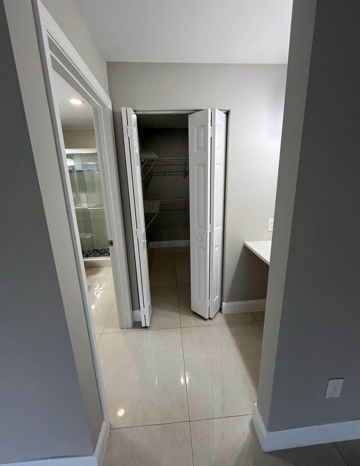 RAMBLEWOOD EAST CONDO - Residential