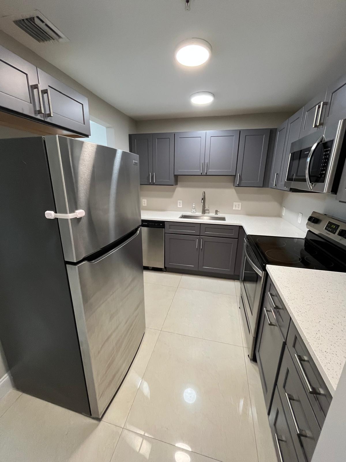 RAMBLEWOOD EAST CONDO - Residential