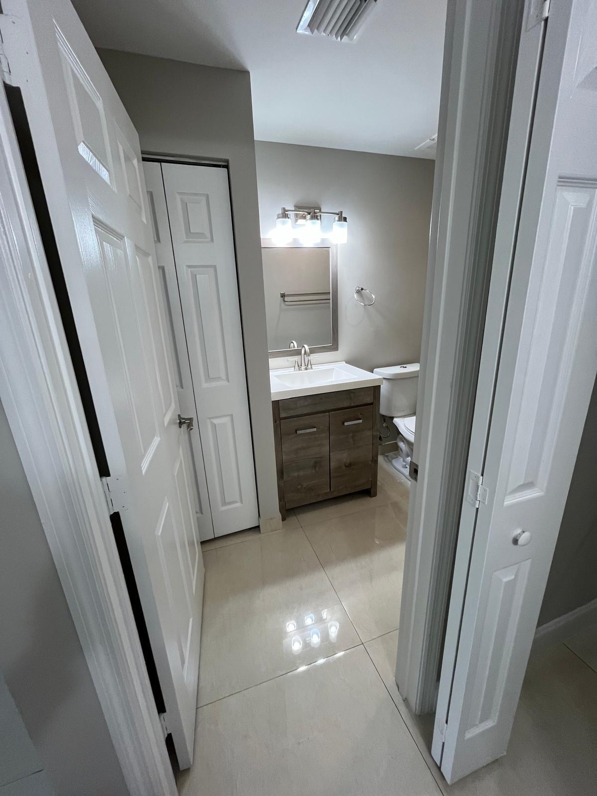 RAMBLEWOOD EAST CONDO - Residential