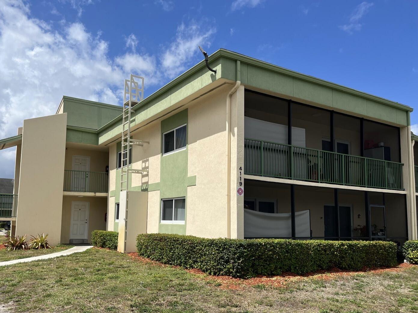 RAMBLEWOOD EAST CONDO - Residential