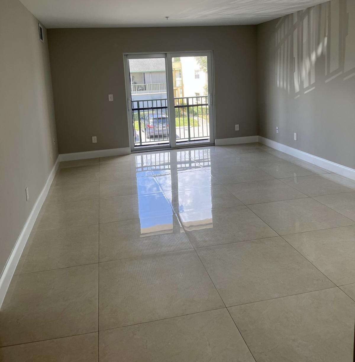 RAMBLEWOOD EAST CONDO - Residential