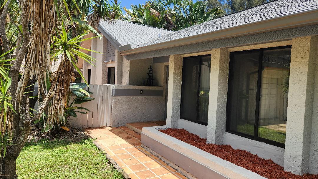8421 SW 39TH Court