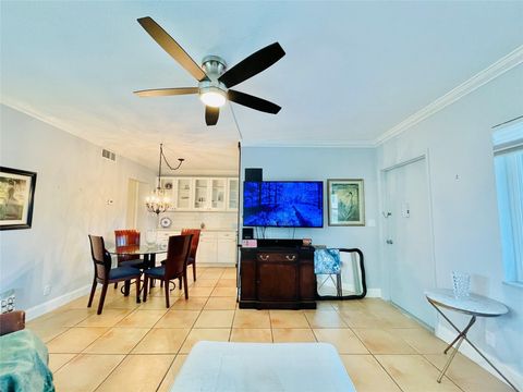 A home in Lauderdale By The Sea