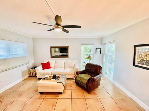 A home in Lauderdale By The Sea