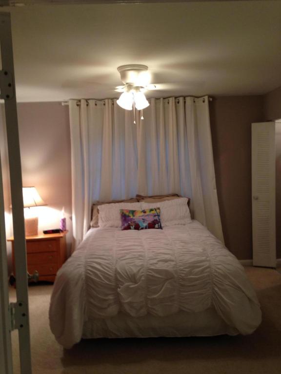 COCO WOOD LAKES SEC 2 - Residential Lease