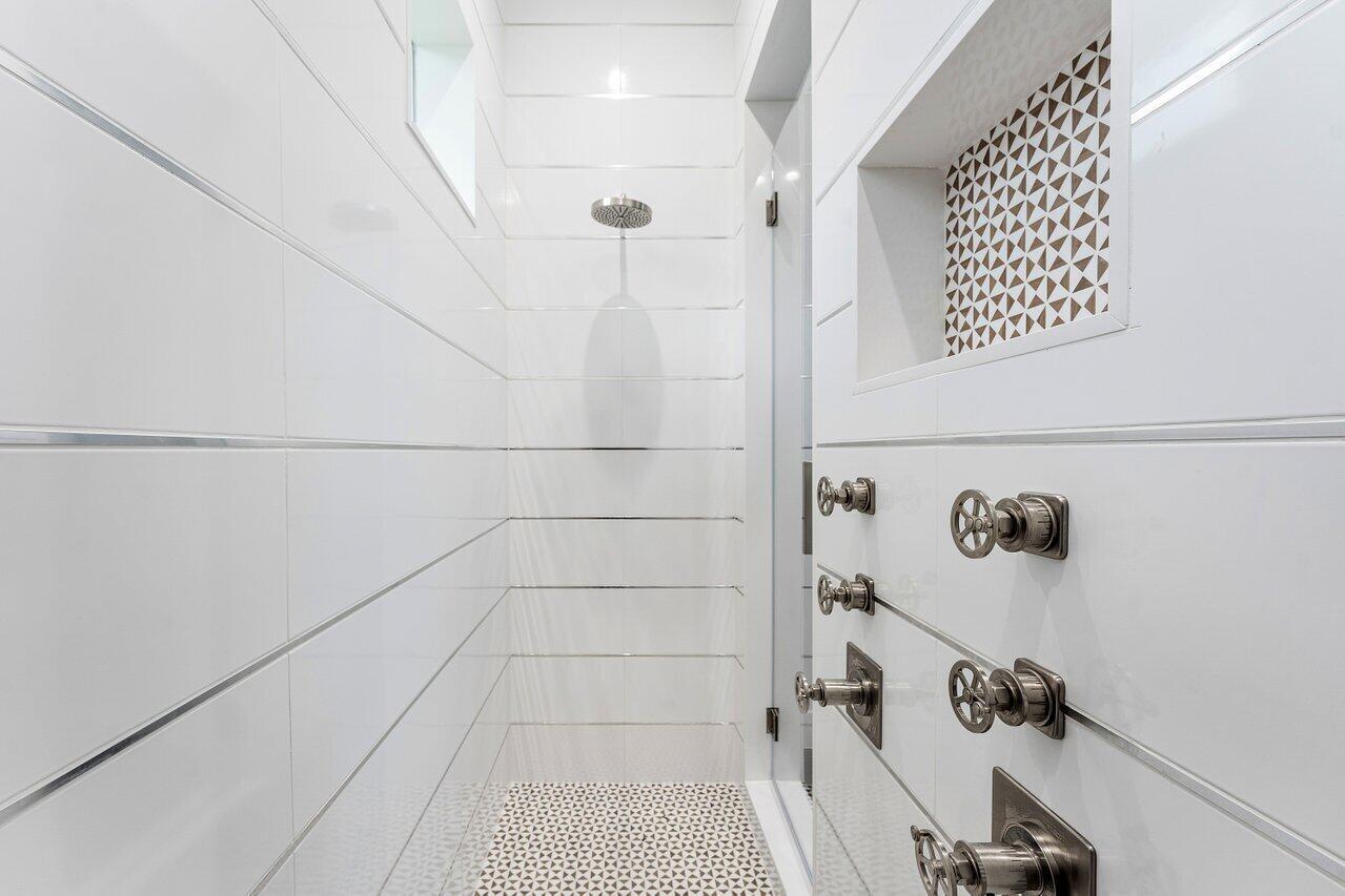 HIDDEN KEY NORTH - Residential