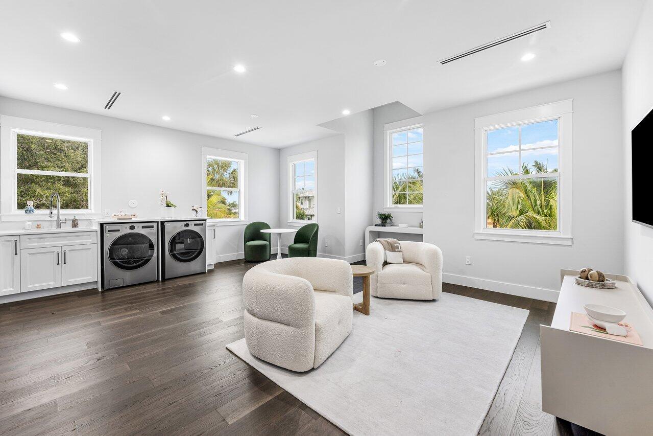 HIDDEN KEY NORTH - Residential