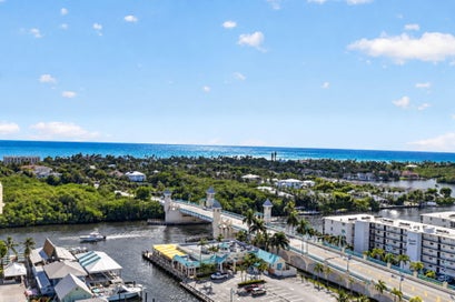 625 CASA LOMA Boulevard 1604 Boynton Beach FL 33435