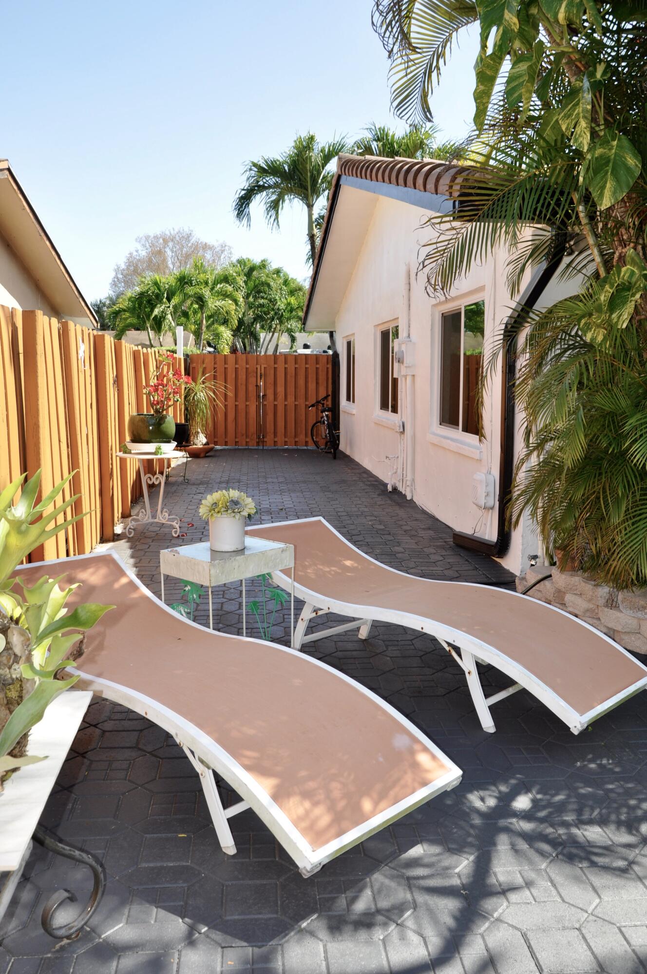 PALM AIRE VILLAGE 2ND SECTION - Residential