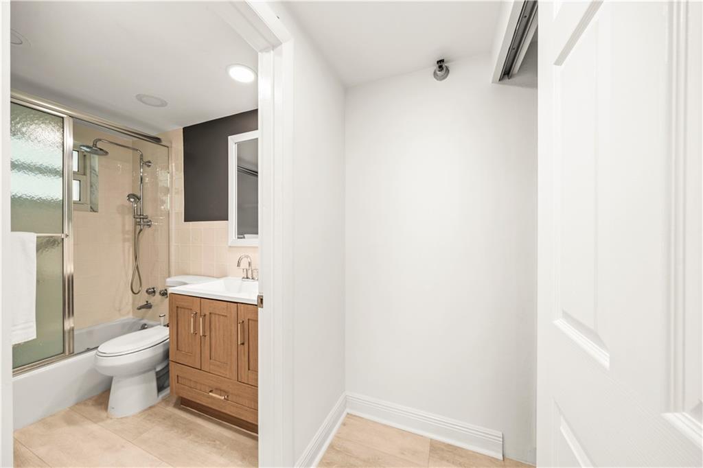 Wiltshire House Condo - Residential Lease