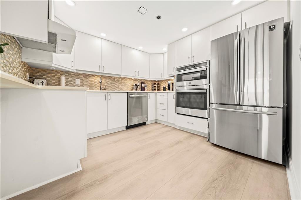 Wiltshire House Condo - Residential Lease