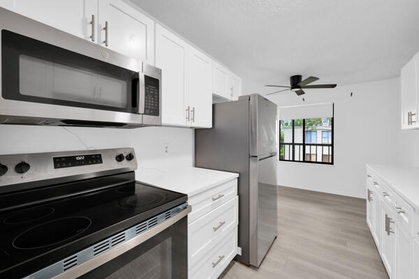 PINES OF JUPITER/TEQUESTA CONDO - Residential Lease