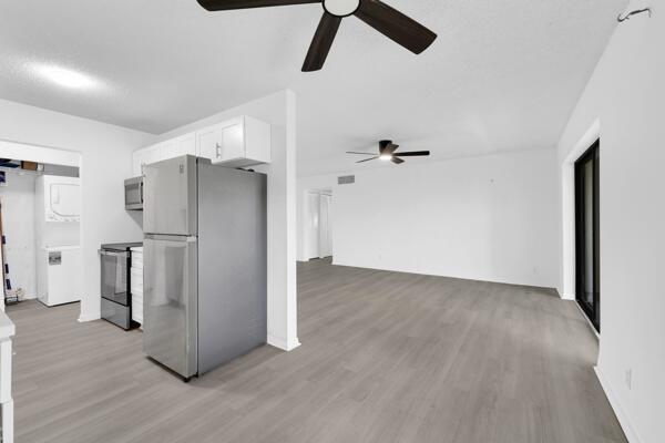 PINES OF JUPITER/TEQUESTA CONDO - Residential Lease